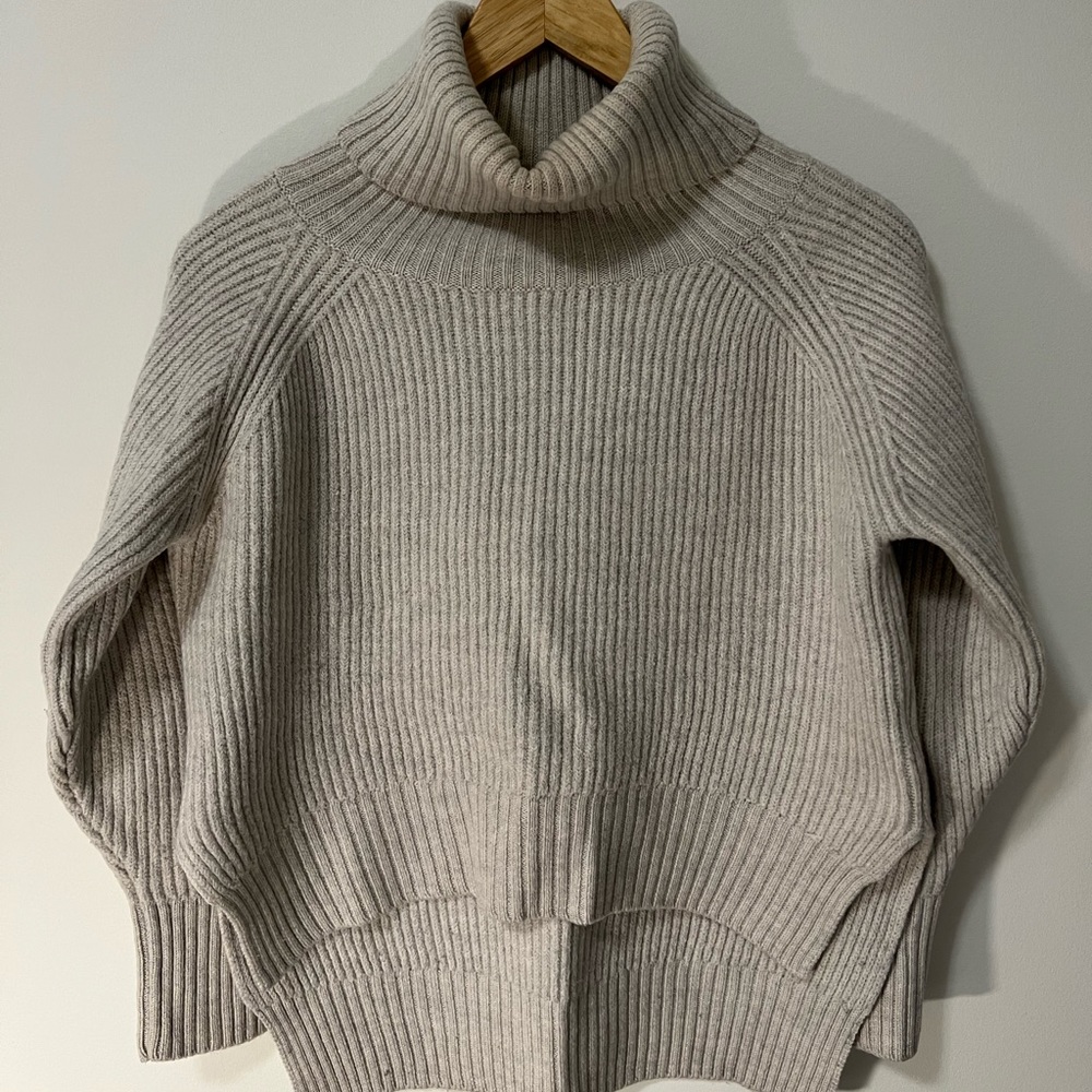 ARITZIA Knit Sweater - SMALL!